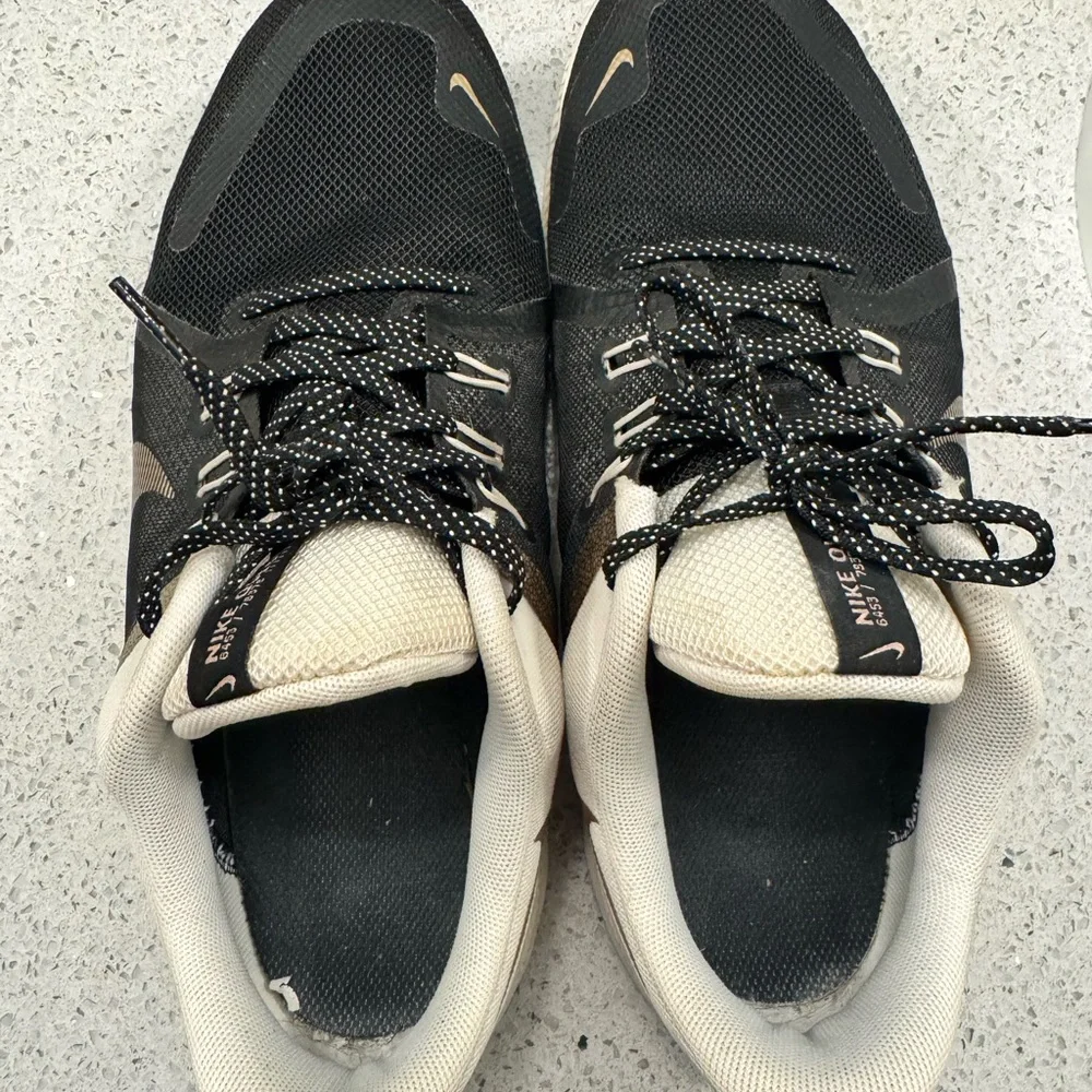 Nike Quest 6453/78378 / size W 11 — 040826